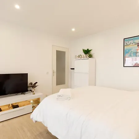 Apartment Elegant One Of Golden Square Cannes